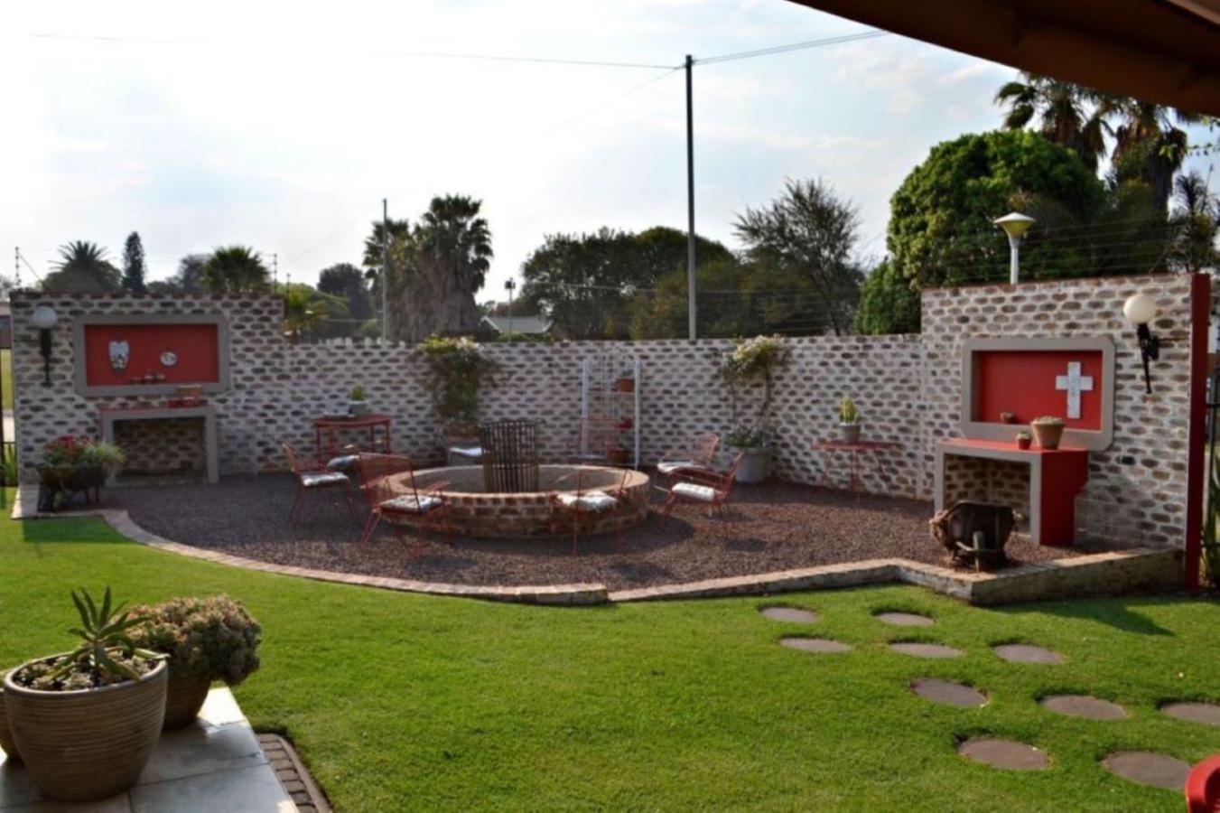 Bokmakierie Gastehuis Emalahleni Pty Ltd Witbank Exterior foto