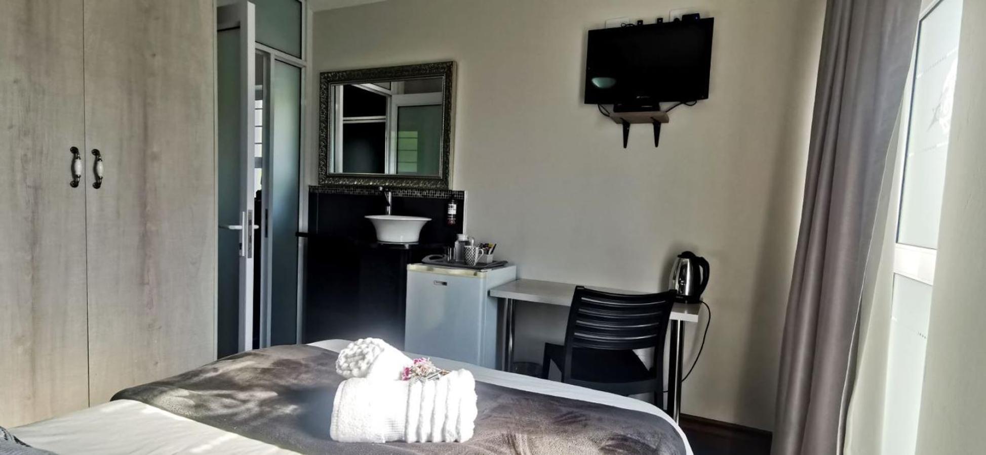 Bokmakierie Gastehuis Emalahleni Pty Ltd Witbank Exterior foto